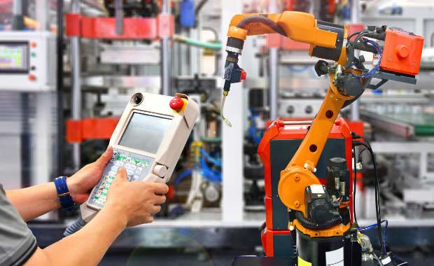 Data Management System (DMS) with Business Analytics concept. businessman working with provide information for Key Performance Indicators (KPI) and marketing analysis onn virtual computer